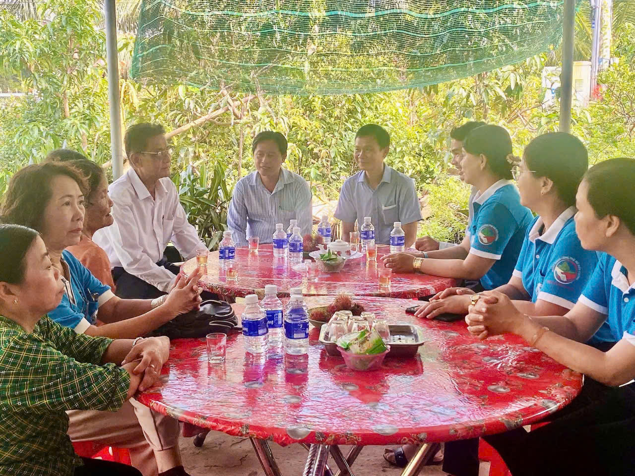 Thăm, tặng quà gia đình chính sách nhân dịp lễ 27/7/2025